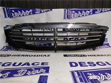 D27DT grille gauche capot