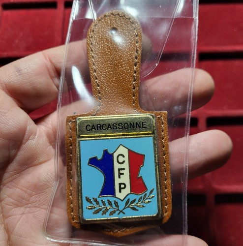 128 pucelle insigne - /, /