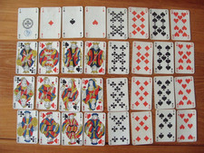 ANCIEN JEU DE 32 CARTES AVEC