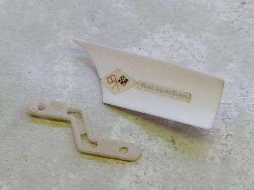 Plastique aile avant - 1/18,