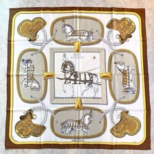 Foulard HERMES en soie Carré