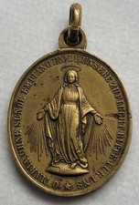 Jolie et Grosse Médaille