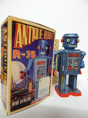 Antique robot wind à - r-35,