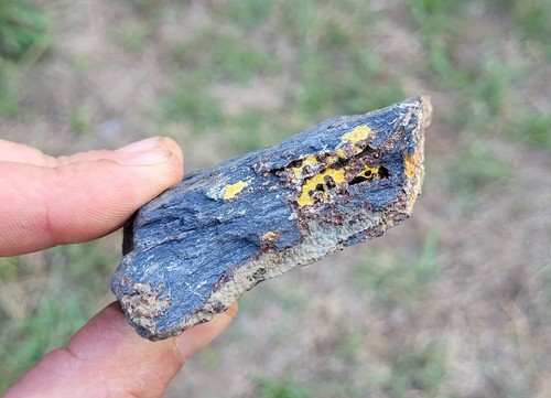 Cacoxenite beraunite 108g - cacoxenite,