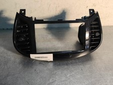 Aerateur tableau de bord NISSAN JUKE 1 68750-1KE0A