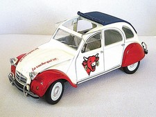 CITROEN 2CV LA VACHE QUI RIT