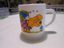 mug en arcopal chien saucisse made in France vintage