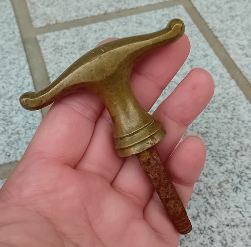 Ancienne poignée bronze ou - ancienne,