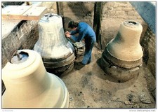 50 VILLEDIEU LES POELES -- fonderie Corneville - preparation des moules