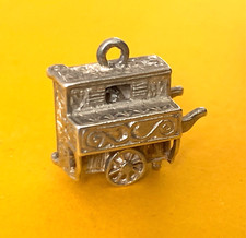 16) CHIM HMK OPENING BARREL ORGAN 3,8 g - 1,5 cm monkey inside Vintage silver
