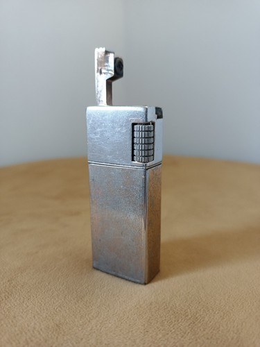 Briquet gaz ancien - À, "