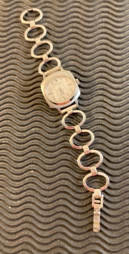Ancienne montre mécanique - ancienne,