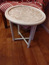 Table d’appoint, table de