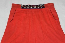 JUPE COURTE ROUGE CEINTURE ETHNIQUE marque "SEASON" taille L