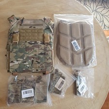 LOT Gilet tactique militaire Cam airsoft porte plaque eskrobar + accessoire neuf