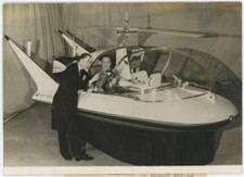 L'héliboat. Le designer industriel américain Brooks Stevens. Bateau volant. 1961