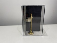 Miniature en porcelaine Reutter pour maison de poupée 3 x 9 x 5,5 cm. 1 choix...