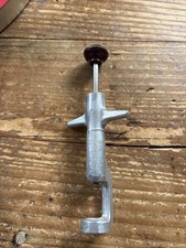 ANCIEN DÉNOYAUTEUR POUR
