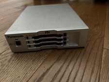 Panasonic P2 AJ-PCD30 lecteur de trois cartes P2 - USB3 -