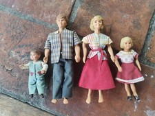Vintage Dollhouse Poupée Miniature Famille Père Mère Fille Fils Caco?