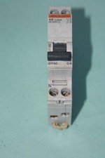 Merlin gerin disjoncteur DT40