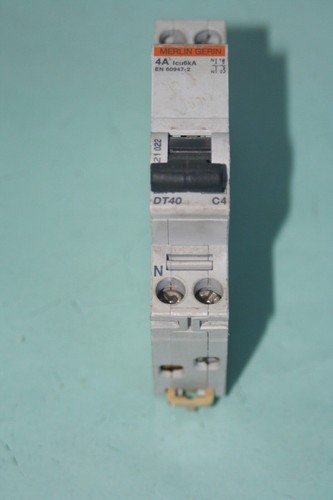 Merlin gerin disjoncteur - , dt40