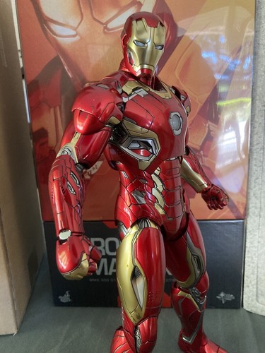 Hot toys iron man - toys, age