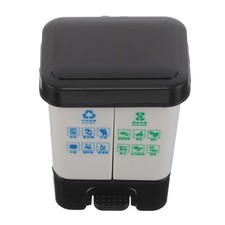  Mini poubelle décorative 