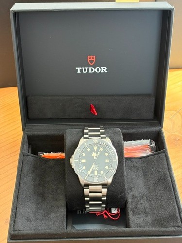 Montre tudor série - montre,