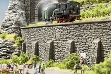 58066 Noch HO Mur De