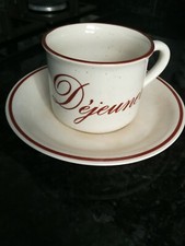Tasse avec sa soucoupe