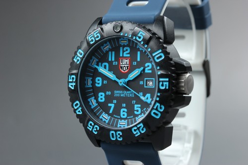 Presque comme neuve montre - [presque,
