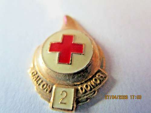 Pin croix rouge - ,