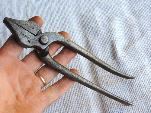 Outil ancien pince - outil,