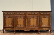 Magnifique buffet en enfilade galbé style Louis XV en noyer et orme vers 1950