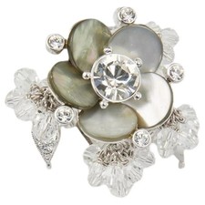 Magnifique bague Dior argentée et pampilles en cristal. Taille 57  