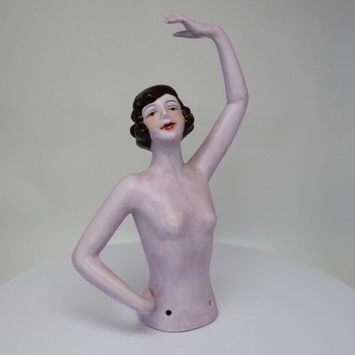 Demi poupee figurine pin - demi-poupee,