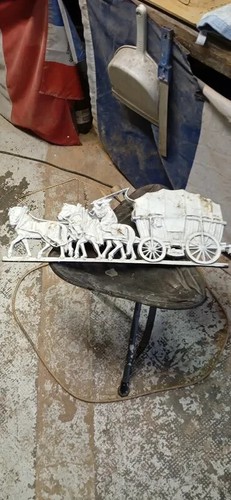 Coulées relief plaque - ,