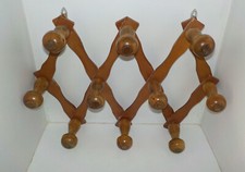 Porte manteau mural pliable