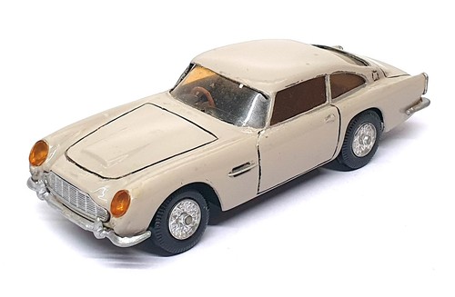 Airfix scale built - 1/32,