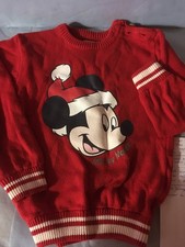 Pull disney Mickey Noël taille 5 ans + chaussettes noel