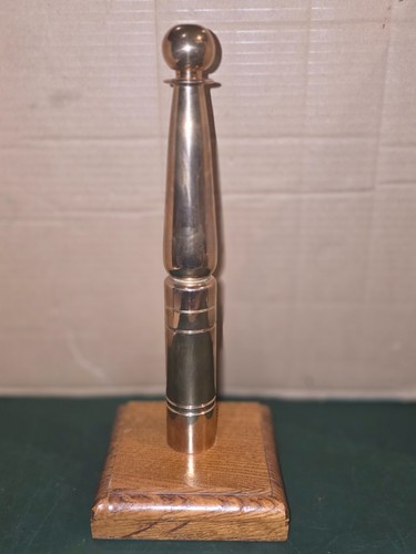 Ancienne quille bronze sur - en,