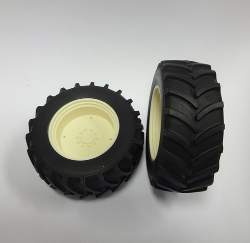 Rear tractor wheel - rear,