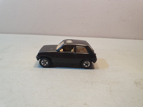 Renault hot wheels mattel - hot,