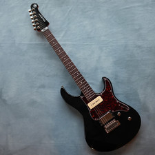 Guitare électrique YAMAHA