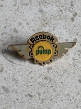 Pin’s Reebok Pump ••