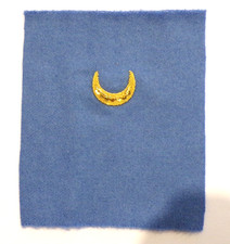 Insigne croissant brodé