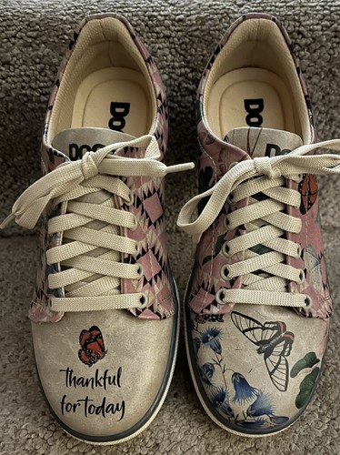 Women dogo sneakers new - women’s,