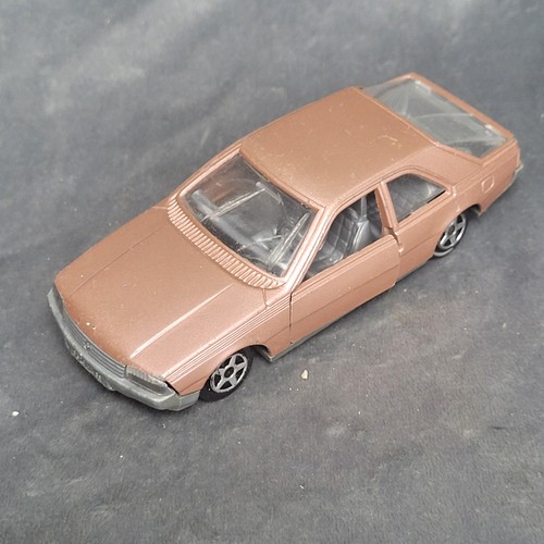 Petite voiture miniature - , norev