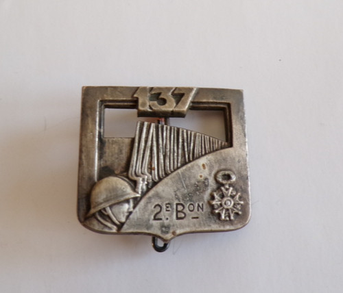 Insigne militaire 137 - militaire, 137°